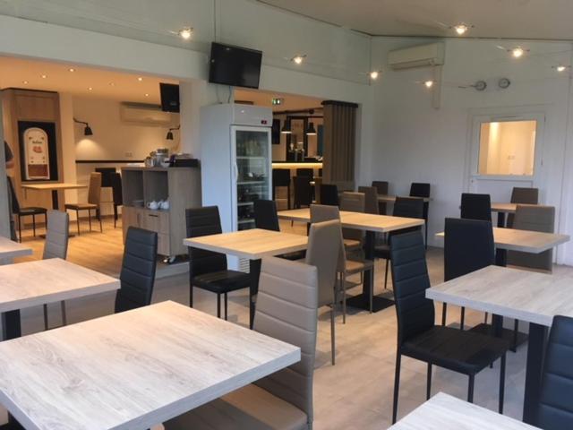 Brit Hotel Salon De Provence ภายนอก รูปภาพ